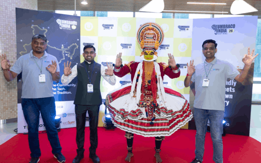 Delegates posing with the Kathakali performers